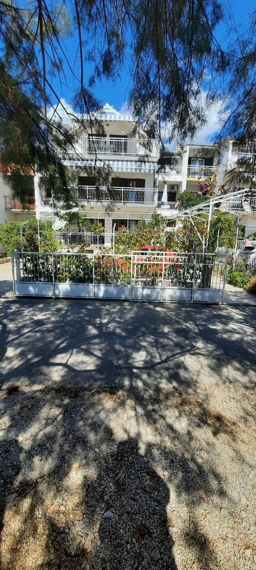 Apartments Ana Bilota Seget Vranjica Exterior foto